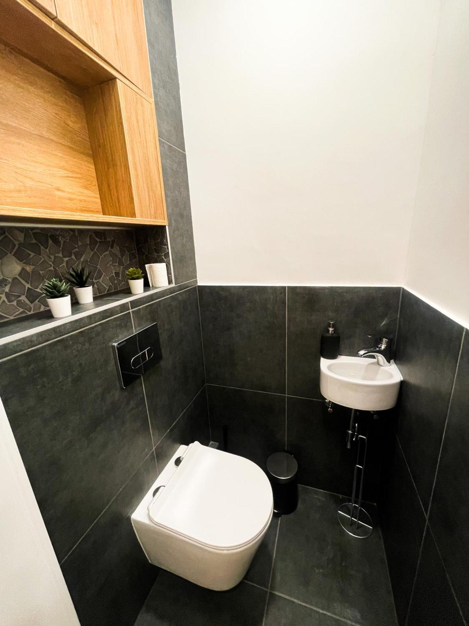 City Center 2, Cozy And Modern 2Br In The City Center Boedapest Buitenkant foto
