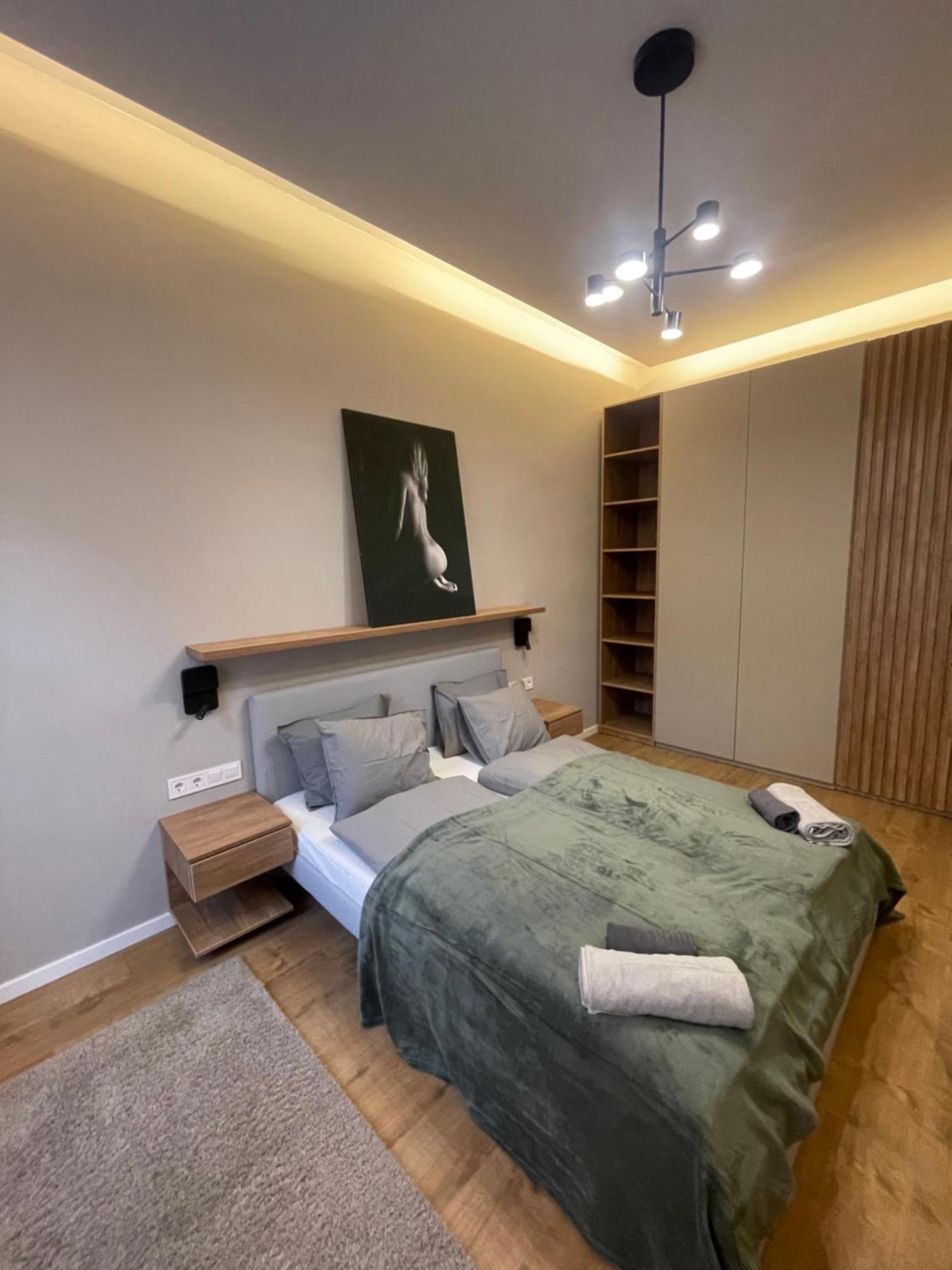City Center 2, Cozy And Modern 2Br In The City Center Boedapest Buitenkant foto